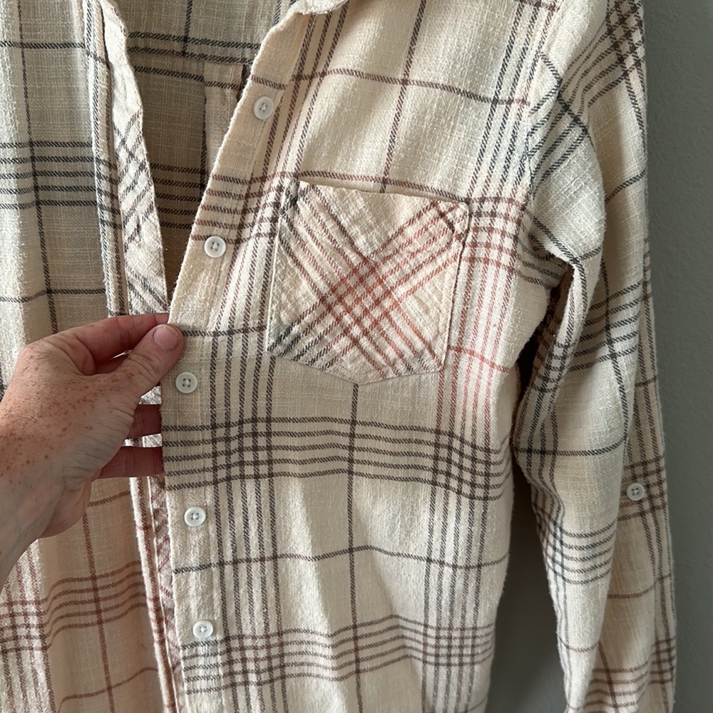 Thread & Supply Plaid Flannel Button Down Small Cream Gray Pink - Picture 4 of 11